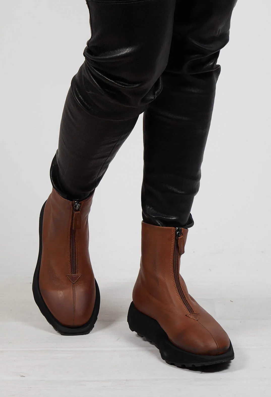 Ankle Boots with Curved Sole in Gasoline Caramello