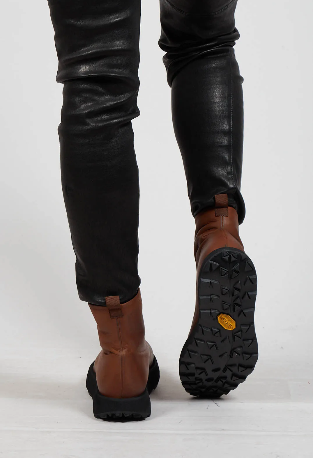 Ankle Boots with Curved Sole in Gasoline Caramello
