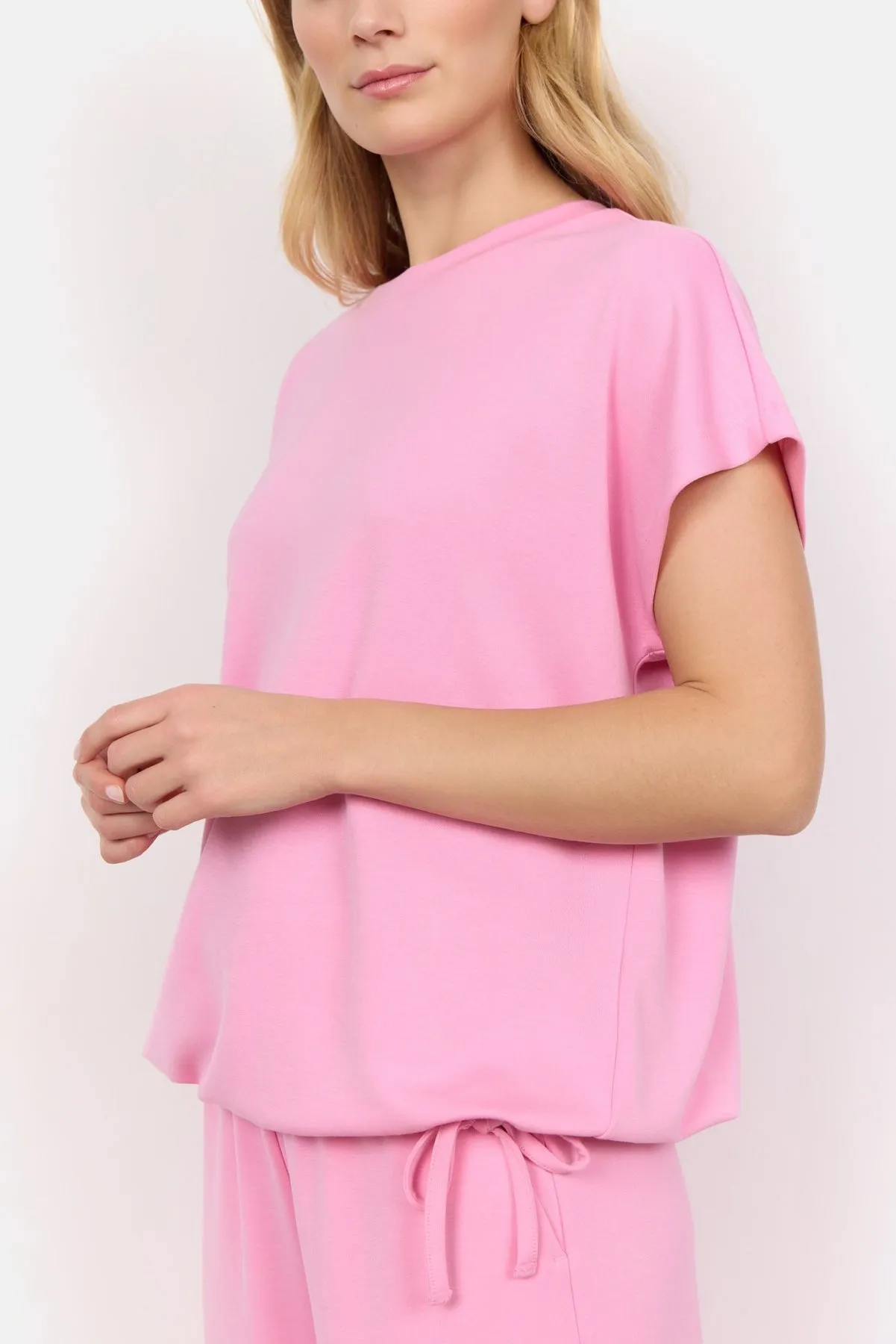 Banu T-Shirt