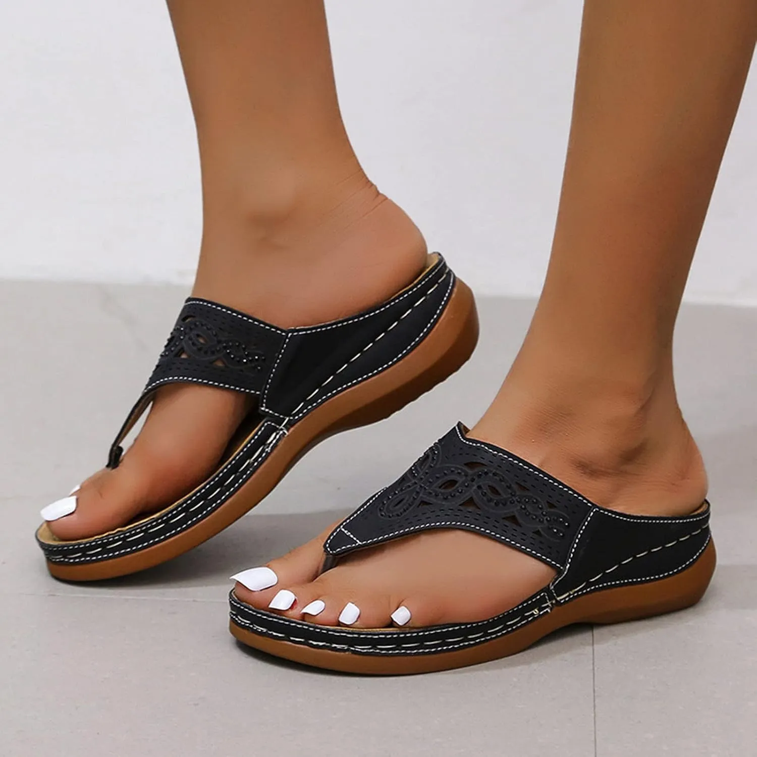 Flip Flops for Women Cushioned Thong Sandals Casual Comfy Slip on Open Toe Beach Walking Rhinestone Shoes